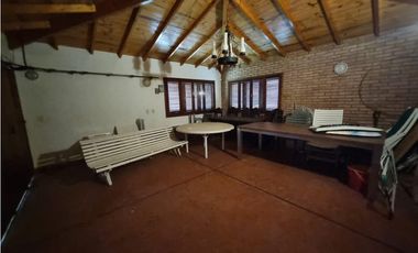 HERMOSO CHALET EN ZONA IGLESIA DE PINAMAR