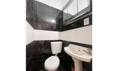 ALQUILER COMERCIAL 24 MESES - IMPORTANTE LOCAL EN ESQUINA, CON GARAJE