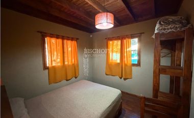 EN VENTA DOS CABAÑAS DE 2 AMBIENTES CADA UNA, MAR AZUL