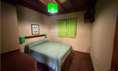 EN VENTA DOS CABAÑAS DE 2 AMBIENTES CADA UNA, MAR AZUL