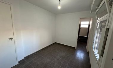 Casa PH en alquiler en Avellaneda Este