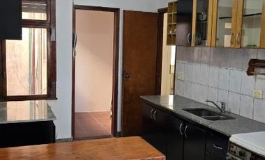 Casa PH en alquiler en Avellaneda Este