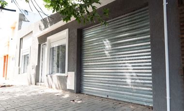 Casa en venta c/ cochera en Centro