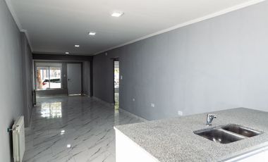 Casa en venta c/ cochera en Centro