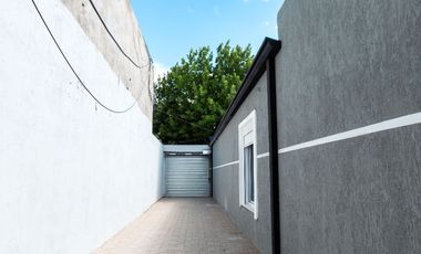 Casa en venta c/ cochera en Centro