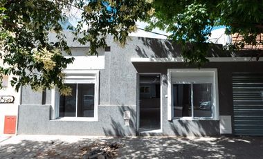 Casa en venta c/ cochera en Centro