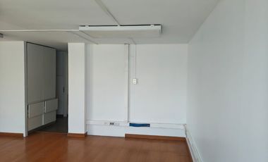 ARRIENDO OFICINA ISMAEL V VERGARA 670-SANTIAGO 5P-4B