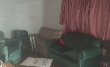 CASA CON DEPARTAMENTO.ZONA TEATRO DEL BICENTENARIO