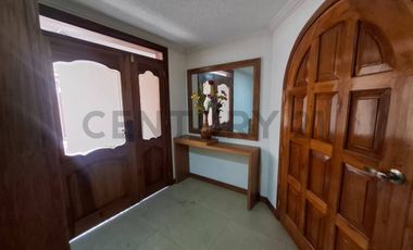 Venta de Casa en Conocoto – Conjunto 6 de Junio