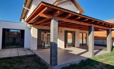 Casa en Venta en Sendero Rio Ñiuble 430 Machali