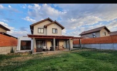 Casa en Venta en Sendero Rio Ñiuble 430 Machali