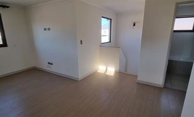 Casa en Venta en Sendero Rio Ñiuble 430 Machali