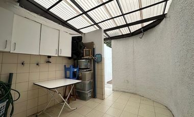 Casa en Arriendo en luis calvo mackenna con avenida las condes