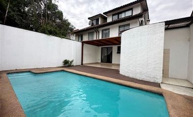 Casa en Arriendo en luis calvo mackenna con avenida las condes