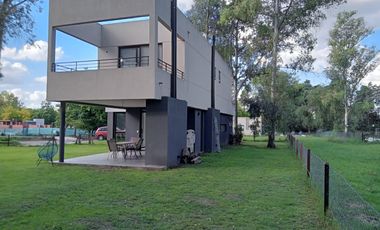 VENTA DE CASA EN MANZANARES PILAR