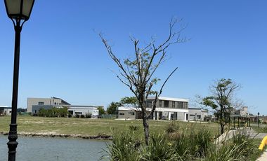 VENTA CASA A ESTRENAR SAN SEBASTIAN  AREA 11 CON VISTA A LA LAGUNA