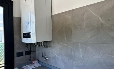 VENTA CASA A ESTRENAR SAN SEBASTIAN  AREA 11 CON VISTA A LA LAGUNA