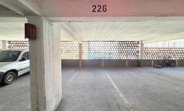 Cochera en Segundo Piso - Zona Centro