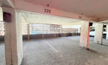 Cochera en Segundo Piso - Zona Centro