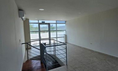 LOCAL EN VENTA EN SEGUNDA PLANTA EN COL. VILLAS DE SANTA ENGRACIA