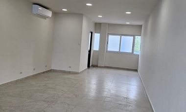 LOCAL EN VENTA EN SEGUNDA PLANTA EN COL. VILLAS DE SANTA ENGRACIA