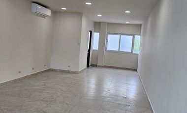 LOCAL EN VENTA EN SEGUNDA PLANTA EN COL. VILLAS DE SANTA ENGRACIA