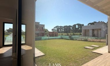 Alquiler temporario 25/26 - Casa 3 Amb - Arenas Chico