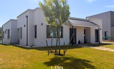 Alquiler temporario 25/26 - Casa 3 Amb - Arenas Chico