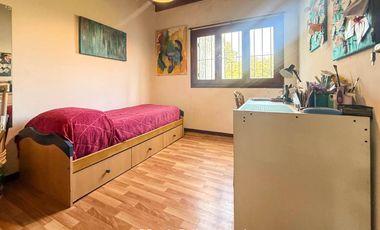 LA FLORIDA. Casa 4 amb. en lote 10 x 34