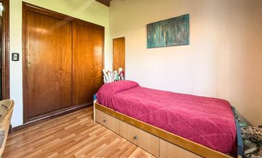 LA FLORIDA. Casa 4 amb. en lote 10 x 34