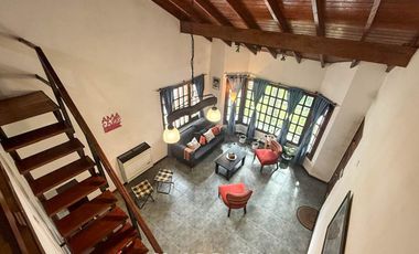 LA FLORIDA. Casa 4 amb. en lote 10 x 34