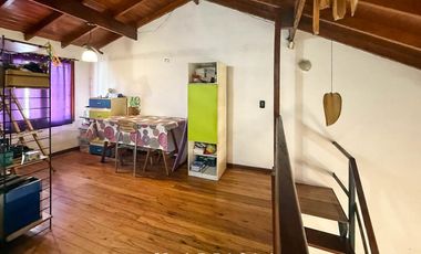 LA FLORIDA. Casa 4 amb. en lote 10 x 34