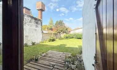 LA FLORIDA. Casa 4 amb. en lote 10 x 34