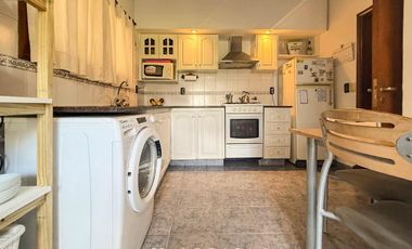 LA FLORIDA. Casa 4 amb. en lote 10 x 34