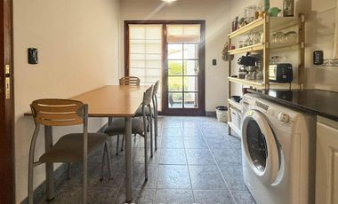 LA FLORIDA. Casa 4 amb. en lote 10 x 34