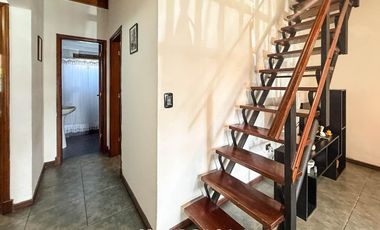 LA FLORIDA. Casa 4 amb. en lote 10 x 34