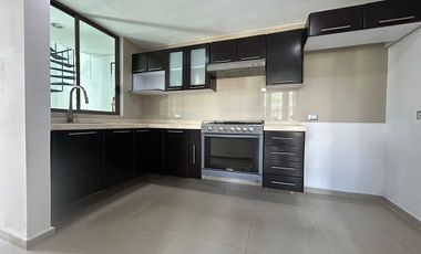 🏡 Renta de Casa en Molino de Santo Domingo | 3 Recámaras | Amplios Espacios.