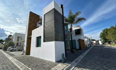 🏡 Renta de Casa en Molino de Santo Domingo | 3 Recámaras | Amplios Espacios.