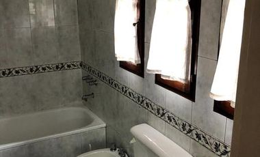 Casa en Alquiler en 509 esq 8 Manuel B Gonnet - Alberto Dacal Propiedades