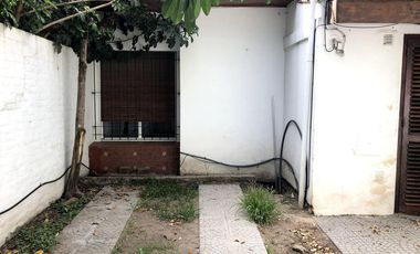 Casa en Alquiler en 509 esq 8 Manuel B Gonnet - Alberto Dacal Propiedades