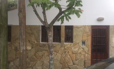 Casa en Alquiler en 509 esq 8 Manuel B Gonnet - Alberto Dacal Propiedades