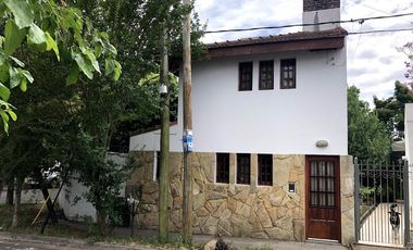 Casa en Alquiler en 509 esq 8 Manuel B Gonnet - Alberto Dacal Propiedades