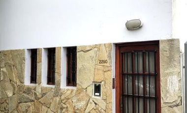 Casa en Alquiler en 509 esq 8 Manuel B Gonnet - Alberto Dacal Propiedades