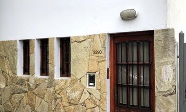 Casa en Alquiler en 509 esq 8 Manuel B Gonnet - Alberto Dacal Propiedades