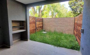 Departamento / Casa tipo Triplex en venta en Don Torcuato - A estrenar!