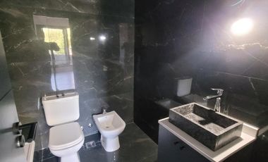 Departamento / Casa tipo Triplex en venta en Don Torcuato - A estrenar!