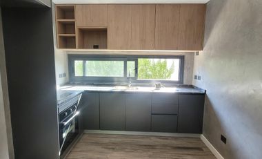 Departamento / Casa tipo Triplex en venta en Don Torcuato - A estrenar!