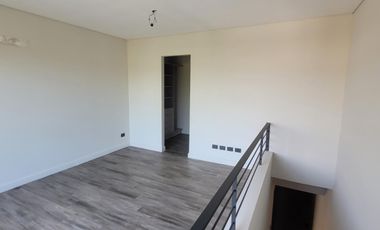 Departamento / Casa tipo Triplex en venta en Don Torcuato - A estrenar!