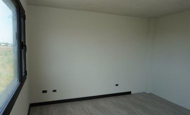 Casa de hormigón a estrenar - Mar Chiquita