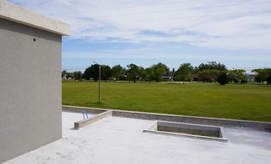 Casa de hormigón a estrenar - Mar Chiquita